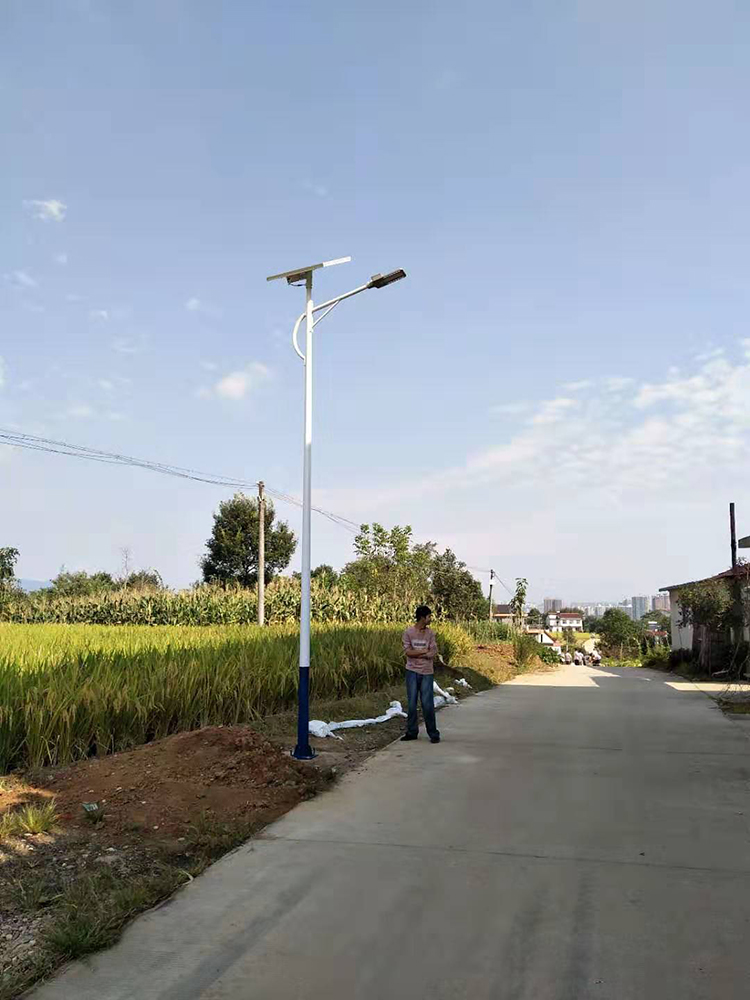 太陽能路燈_陜西太陽能路燈_農村太陽能路燈